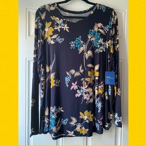 ❗️NWT❗️XXL🌺Navy Floral long sleeve